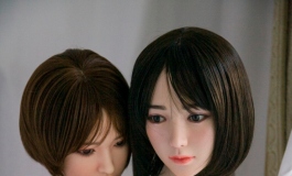 #第三届摄影大赛#技术不够，情感来凑。两个娃，试着把...