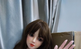 尝矜绝代色,复恃倾城姿
