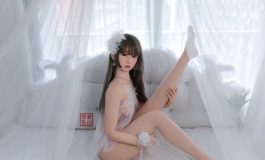 你喜欢的姿势，我都可 | 偶尔穿次白网，居然有点香