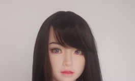 野模娜丝达克的第一份工作