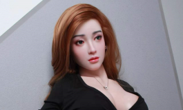 很久没发帖了 来个万卡的大师妆容