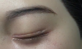 逼真到双眼皮也不放过的硅胶头，