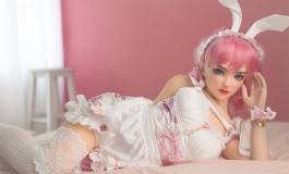 兔女郎，你的猫系女友