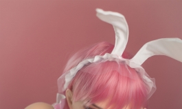 兔女郎，你的猫系女友