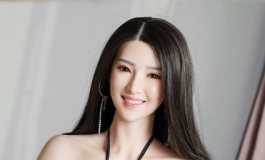 美女：定格美好瞬间，笑容治愈一切伤痛和烦恼！
