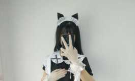 穿上女仆装居然害羞了