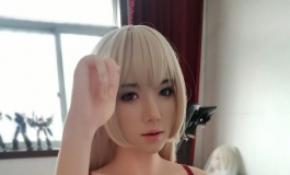 《捡漏》关于只花了300运费就白嫖了一个全硅胶娃娃这件事