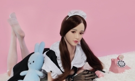 哥哥,我是你的小女仆青木木,现在由我为你服务哦