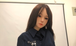 风铃：“欧尼酱！！这样会被人看到的啦！”