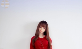 红衣短裙美女室内写真