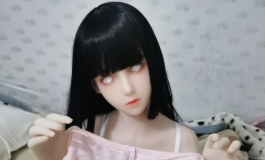 【首届咕咕参赛篇】逆穿少女的改变