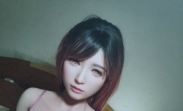 黑和紫色，米悠