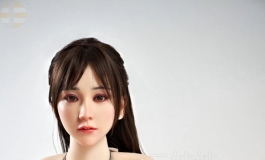 床上独坐，莫知来由。