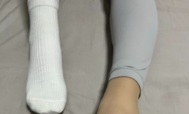瑜伽服和丝袜很配嗷~