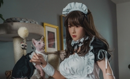 浅川女仆，白丝大长腿，遛鸟逗猫弹琴样样行。