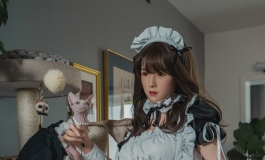 浅川女仆，白丝大长腿，遛鸟逗猫弹琴样样行。