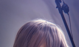 来和45约会吧(・ω< )