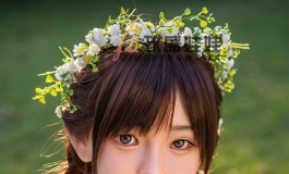 郊游时偶遇了一枚森系少女，考虑要不要把她带回家呢？...