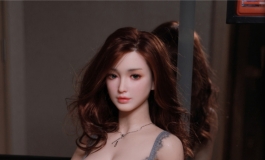 俊影新款实体娃娃——艾丽