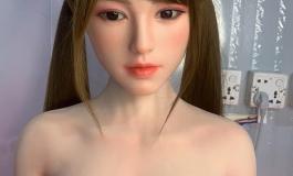 新到手的娃娃有处女膜么？